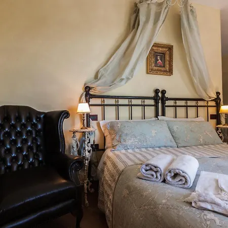 Borgo Tepolini Bed & Breakfast