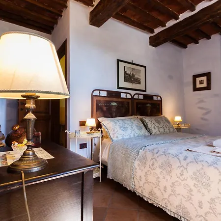 Borgo Tepolini Bed & Breakfast 4*
