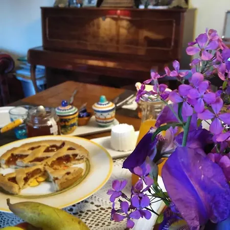 Borgo Tepolini Bed & Breakfast 4*