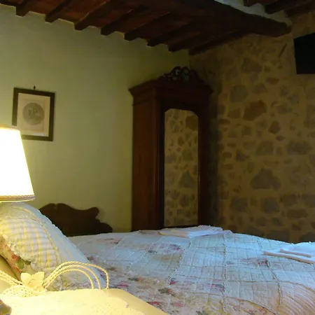 Borgo Tepolini Bed & Breakfast 4*